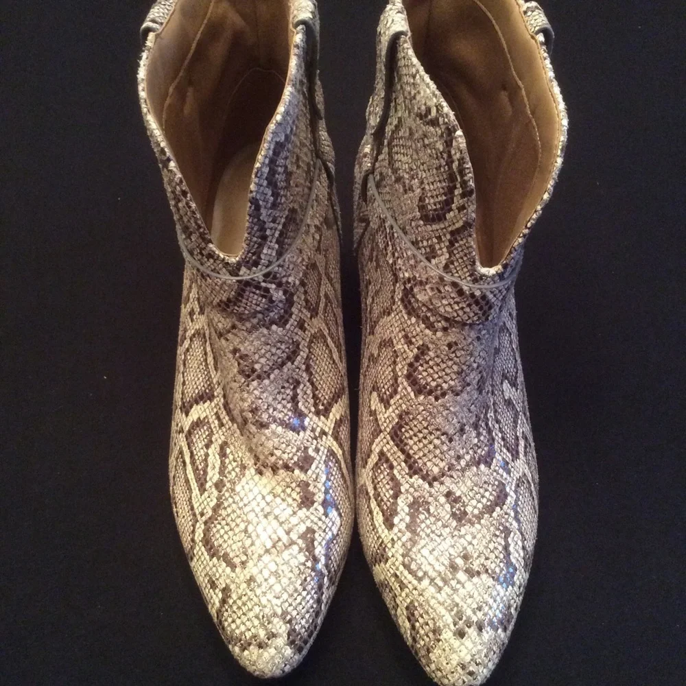 AEROSOLES nwot martha